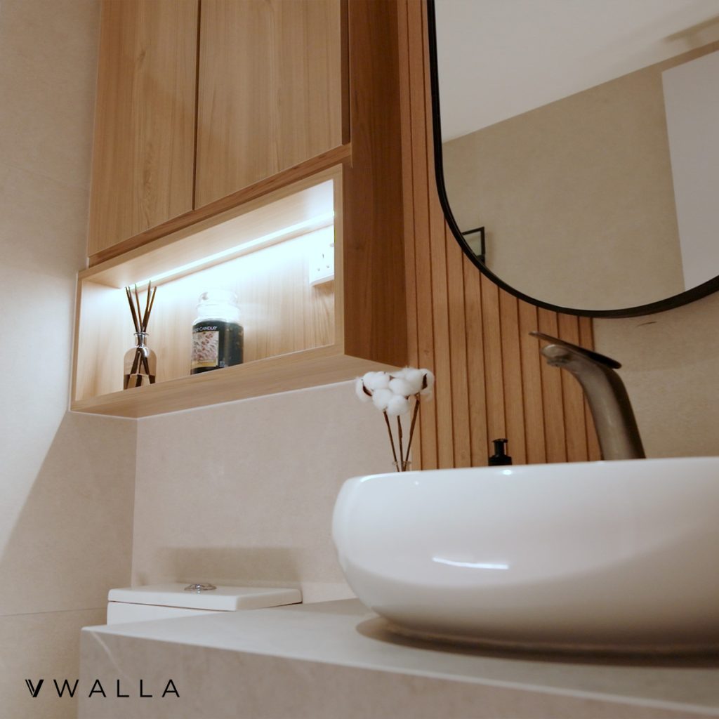 Vwalla's Fluted Paneled Bathroom Toilet Vanity